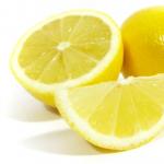 Как с помощью лимона отбелить зубы?