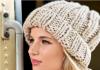 Как связать модную шапку спицами для женщины: пошаговые фото и видео инструкции вязания самых модных фасонов теплых зимних шапок и шапок на весну со схемами
